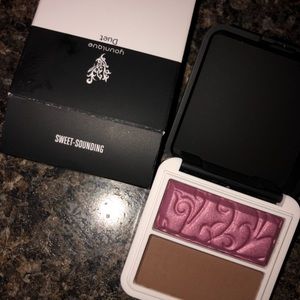 Younique duet eyeshadow